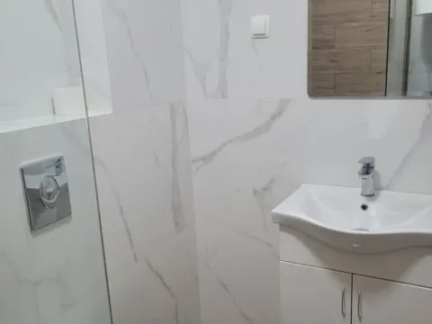 Izdavanje, jednosoban stan, 45m², Pobrežje, Podgorica - image 9