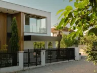 Izdavanje, kuća, 262m², Gornja Gorica, Podgorica - image 9