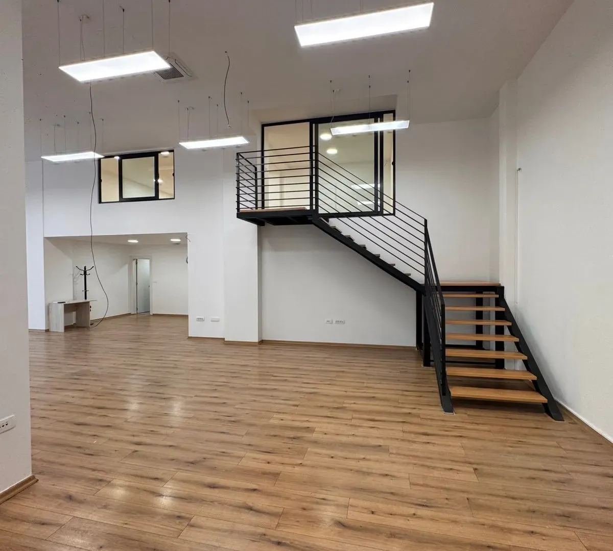 Rent, four bedroom apartment, 200m², Bečići, Budva