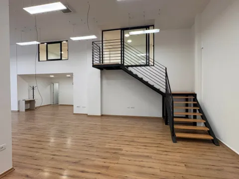 Rent, four bedroom apartment, 200m², Bečići, Budva - image 3