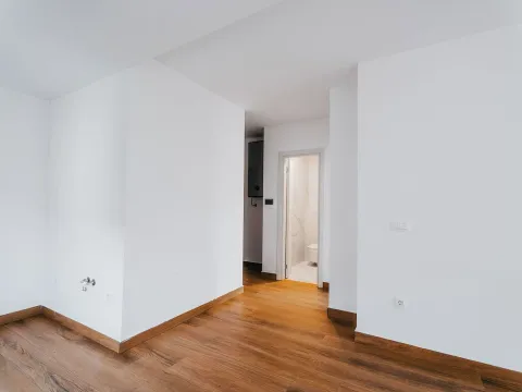 Izdavanje, ugostiteljski objekat, 1600m², Budva, Crna Gora - image 51