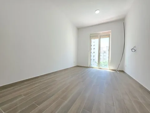 Prodaja, dvosoban stan, 74m², Bečići, Budva - image 13