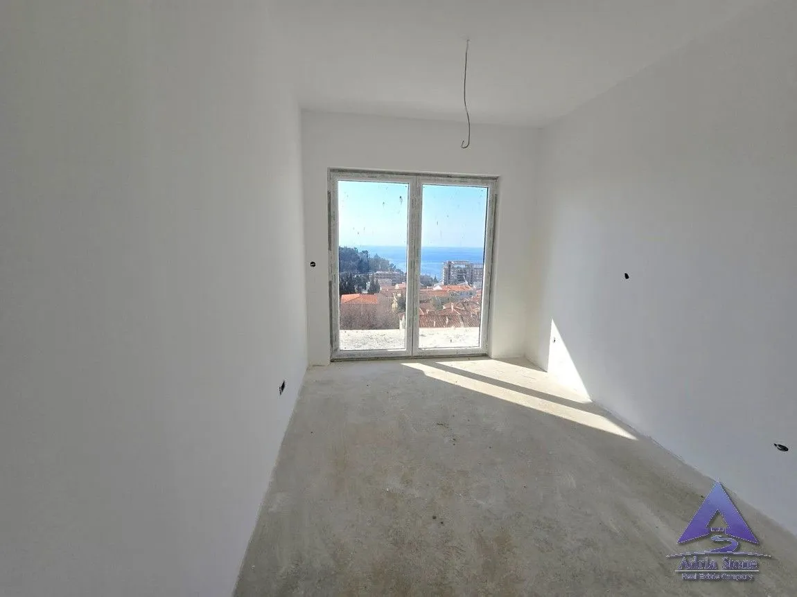Sale, two bedroom apartment, 75m², Petrovac, Budva