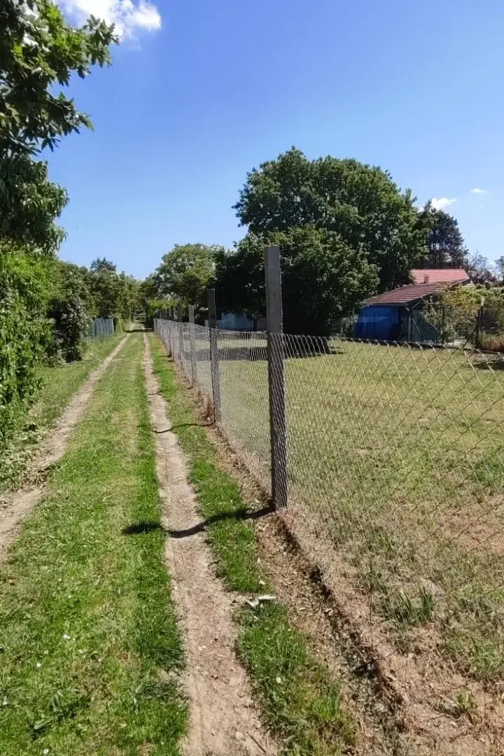 Prodaja, plac, 720m², Veternik, Novi Sad Sve Podlokacije