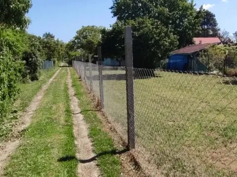 Zemljište in Veternik