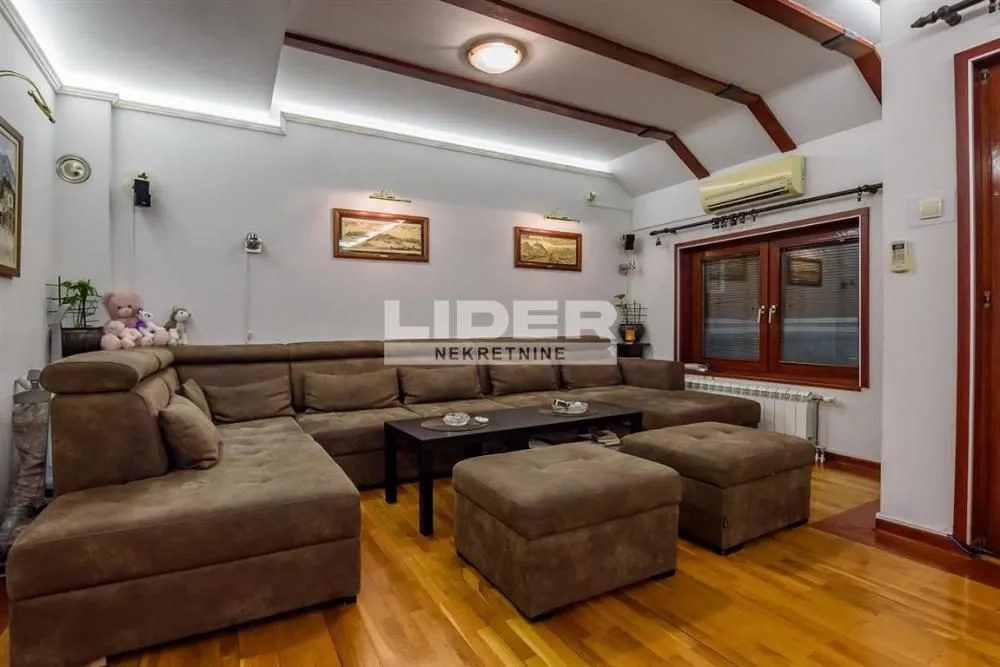 Sale, four bedroom apartment, 104m², Gundulićev Venac, Beograd