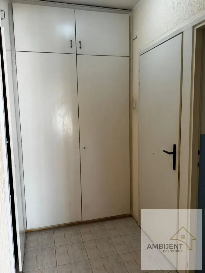 Prodaja, dvosoban stan, 69m², Zemun Sve Podlokacije, Beograd