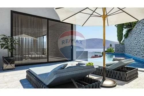 Prodaja, kuća, 330m², Gornja Lastva, Tivat