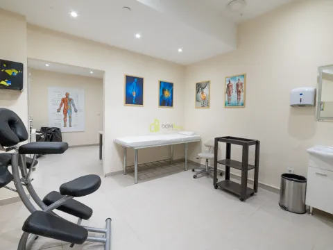 Prodaja, poslovni prostor, 1343m², Centar, Podgorica - image 13