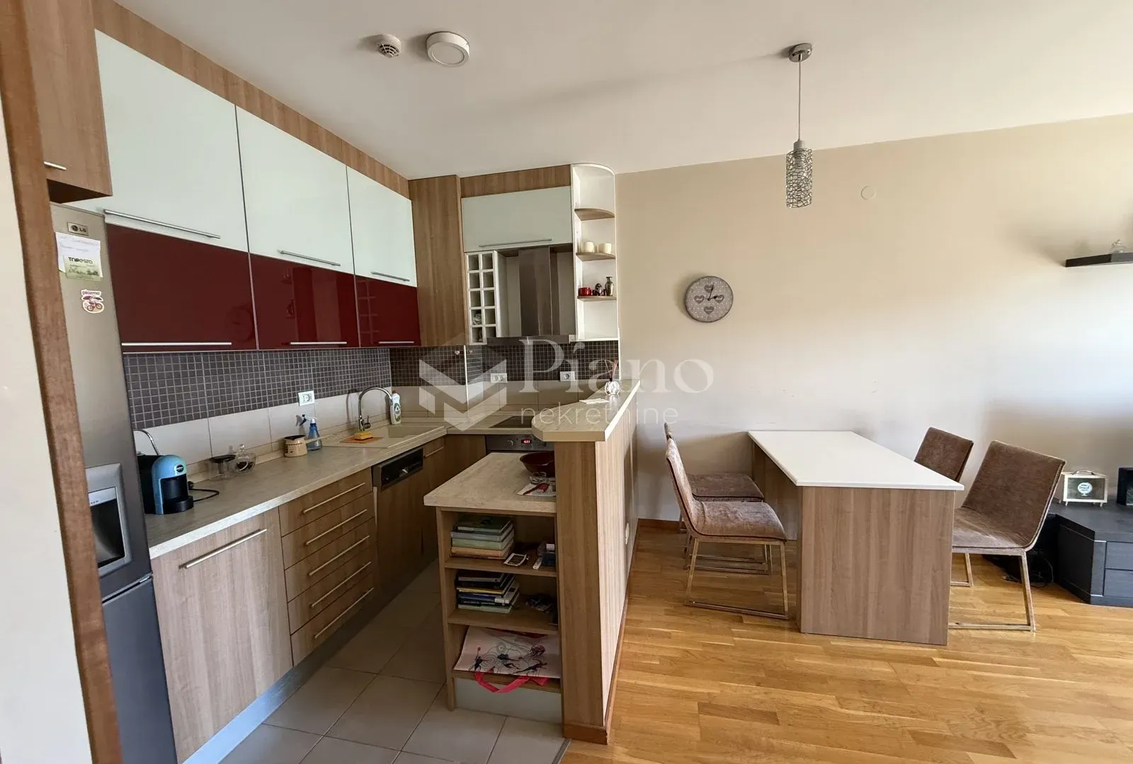 Izdavanje, jednosoban stan, 50m², City Kvart, Podgorica