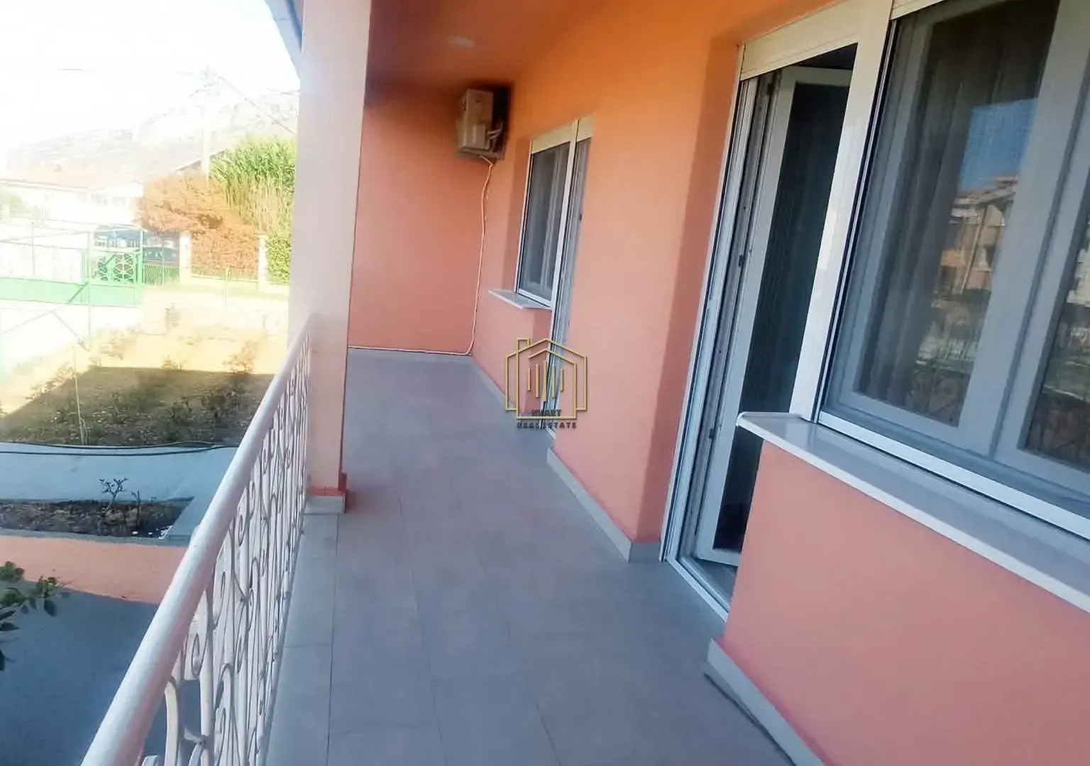 Izdavanje, dvosoban stan, 104m², Tološi, Podgorica