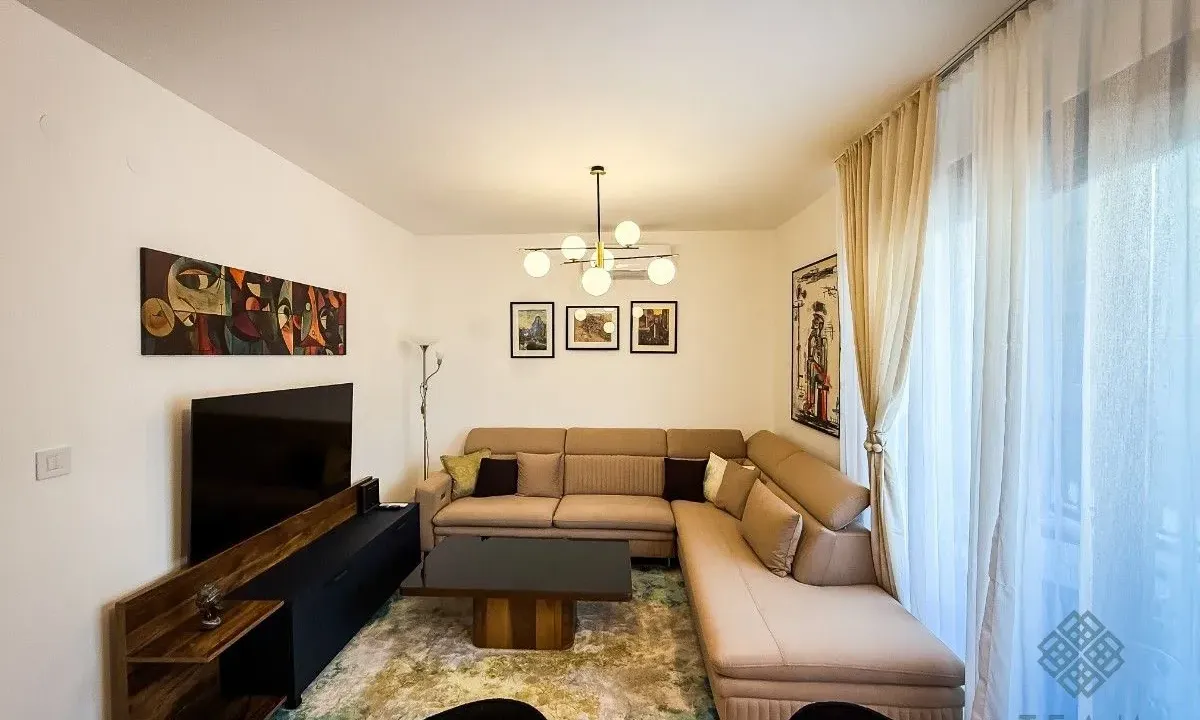 Izdavanje, dvosoban stan, 57m², Gorica C, Podgorica