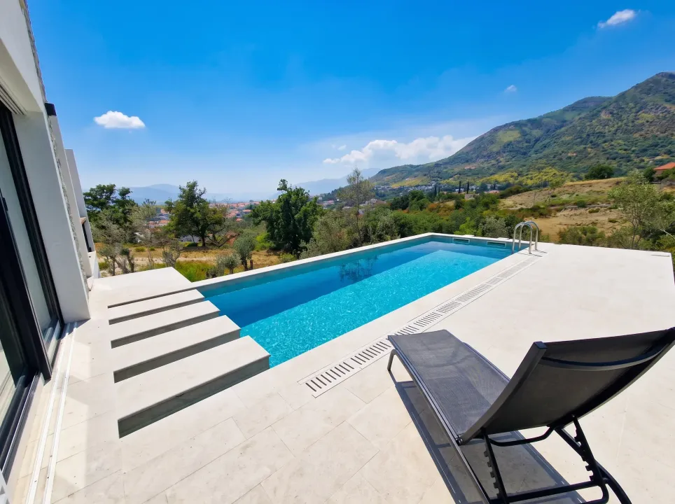 Rent, house, 199m², Kotor, Crna Gora
