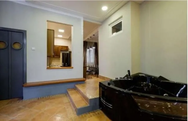 Izdavanje, četvorosoban stan, 120m², Stari Grad, Beograd