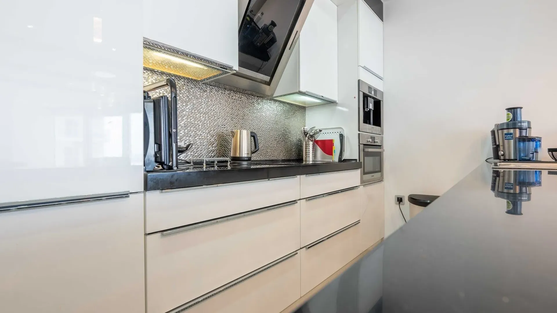 Sale, two bedroom apartment, 104m², Tre Canne, Budva