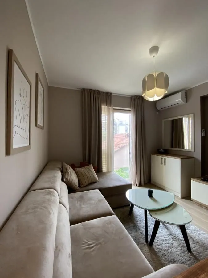 Rent, one bedroom apartment, 35m², Seljanovo, Tivat