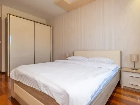 Rent, one bedroom apartment, 57m², Podgorica, Crna Gora - image 4