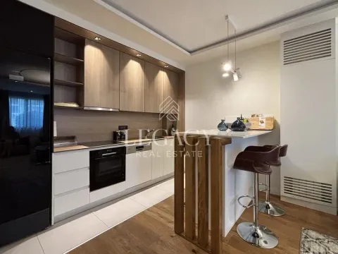 Rent, two bedroom apartment, 60m², Savski Venac, Beograd - image 5