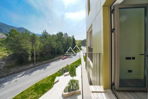 Sale, studio apartment, 43m², Tivat, Crna Gora - image 11
