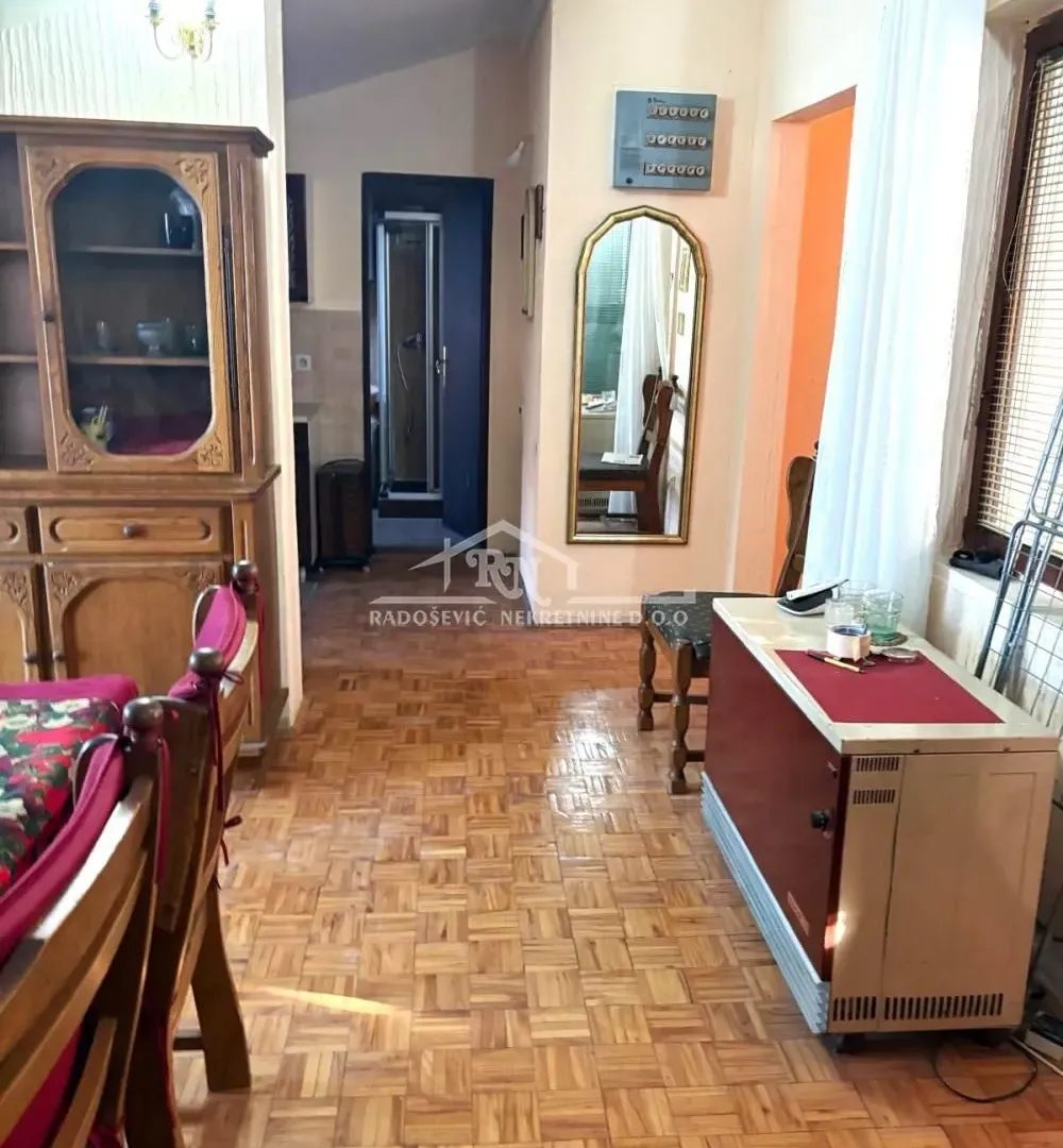 Prodaja, trosoban stan, 88m², Petlovo Brdo, Beograd