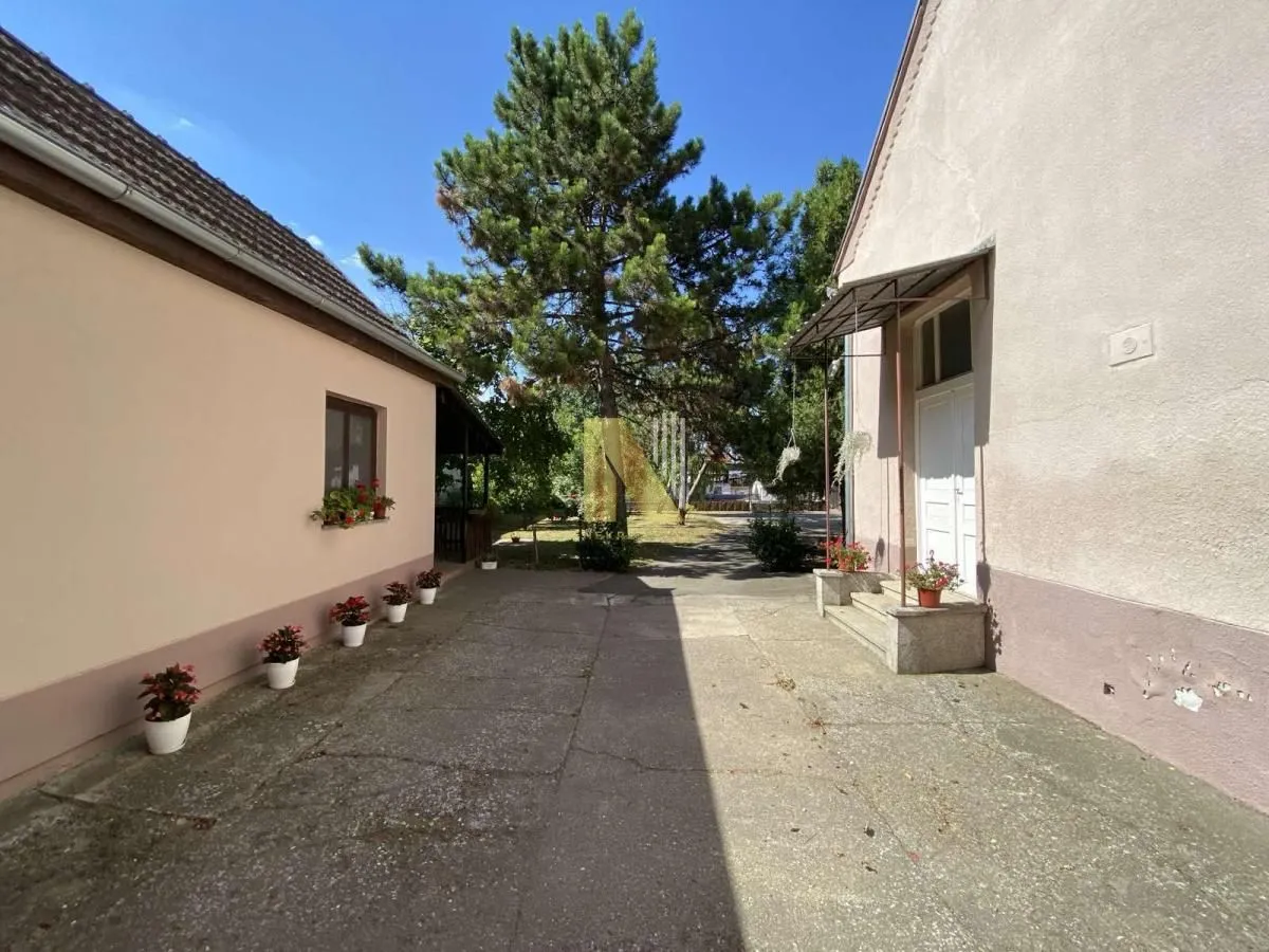 Prodaja, kuća, 275m², Bečej, Novi Sad