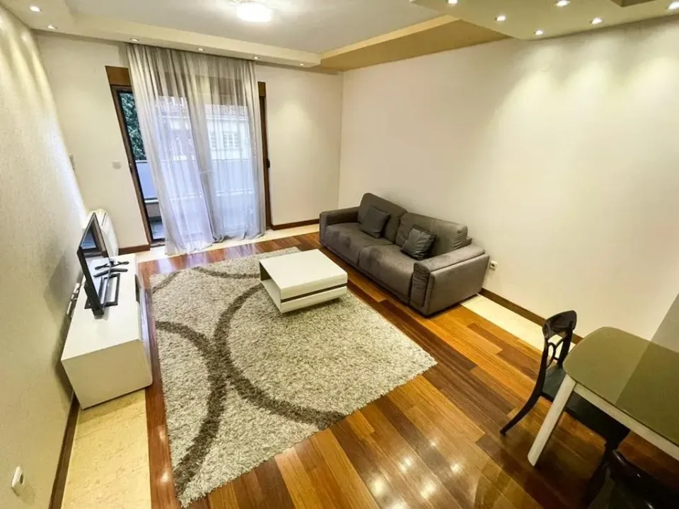 Izdavanje, jednosoban stan, 60m², Centar, Podgorica