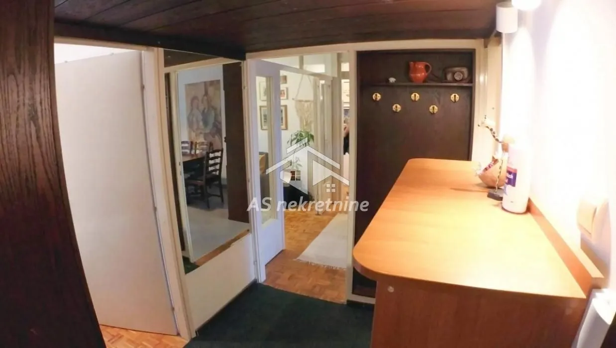 Rent, four bedroom apartment, 93m², Cvetni Trg, Vračar Sve Podlokacije