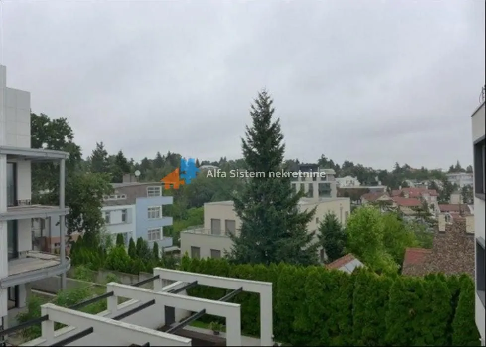 Izdavanje, četvorosoban stan, 250m², Savski Venac, Beograd