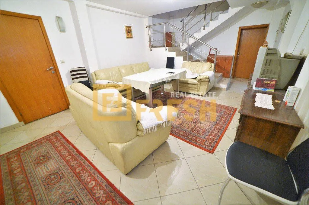 Prodaja, kuća, 80m², Centar, Podgorica