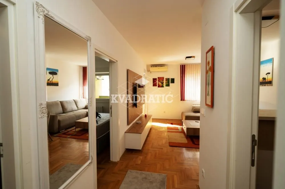 Izdavanje, dvosoban stan, 42m², Novi Beograd Blok 72, Novi Beograd Sve Podlokacije