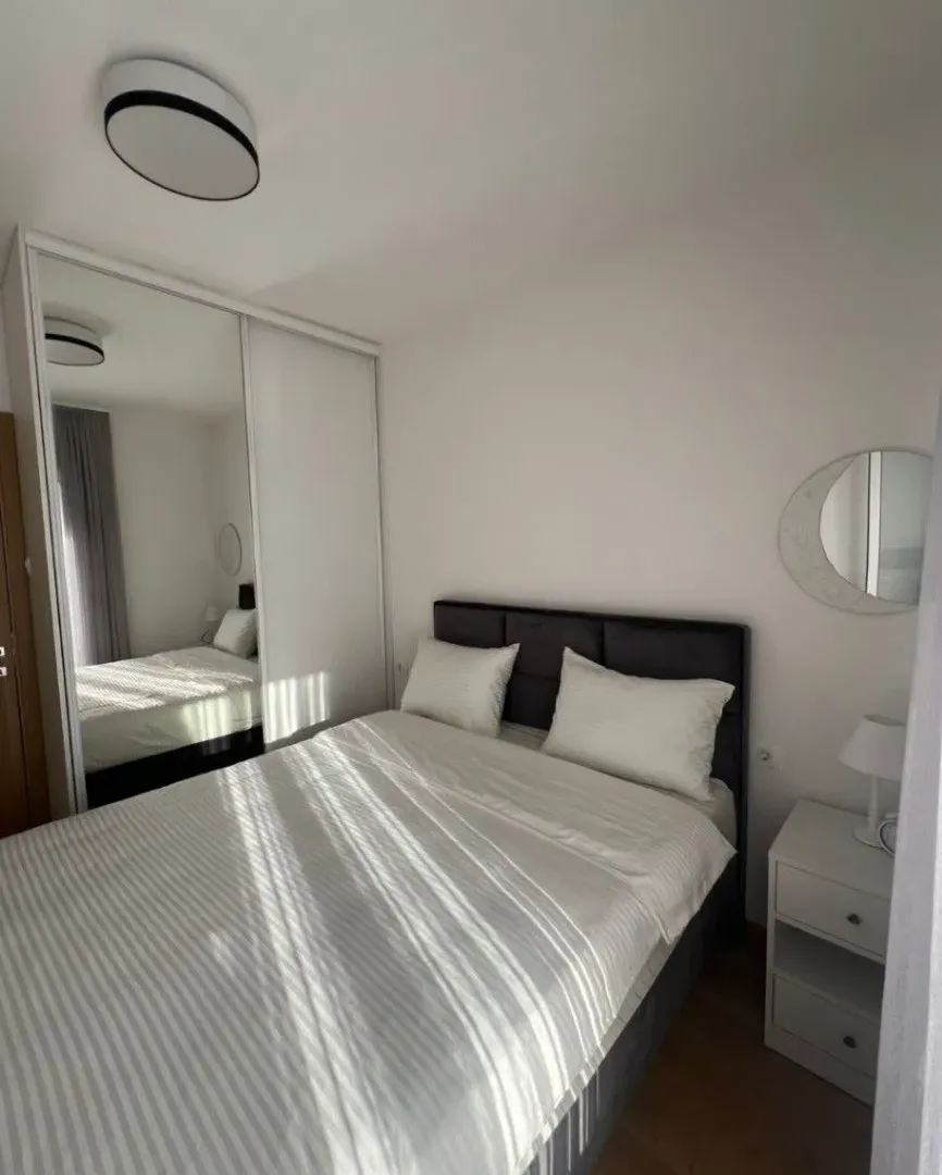 Izdavanje, jednosoban stan, 42m², Pobrežje, Podgorica