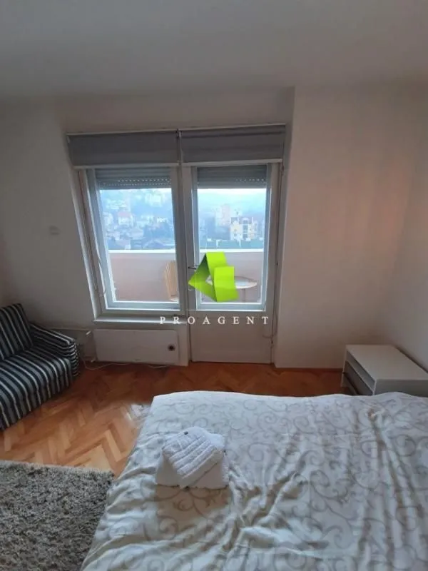 Prodaja, trosoban stan, 80m², Palilula, Niš