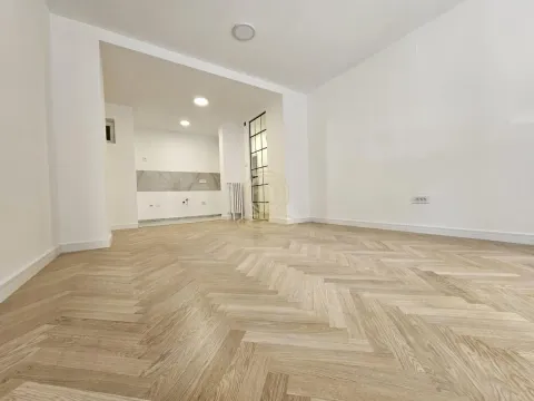 Prodaja, trosoban stan, 75m², Stari grad, Novi Sad - image 2