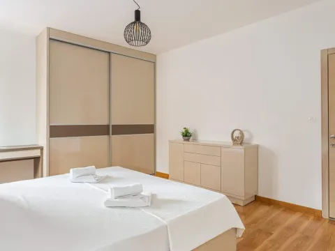 Sale, one bedroom apartment, 87m², Pržno, Budva - image 11