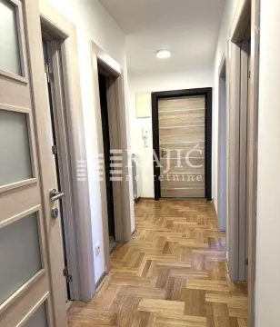 Rent, four bedroom apartment, 110m², Savski Venac, Beograd - image 8