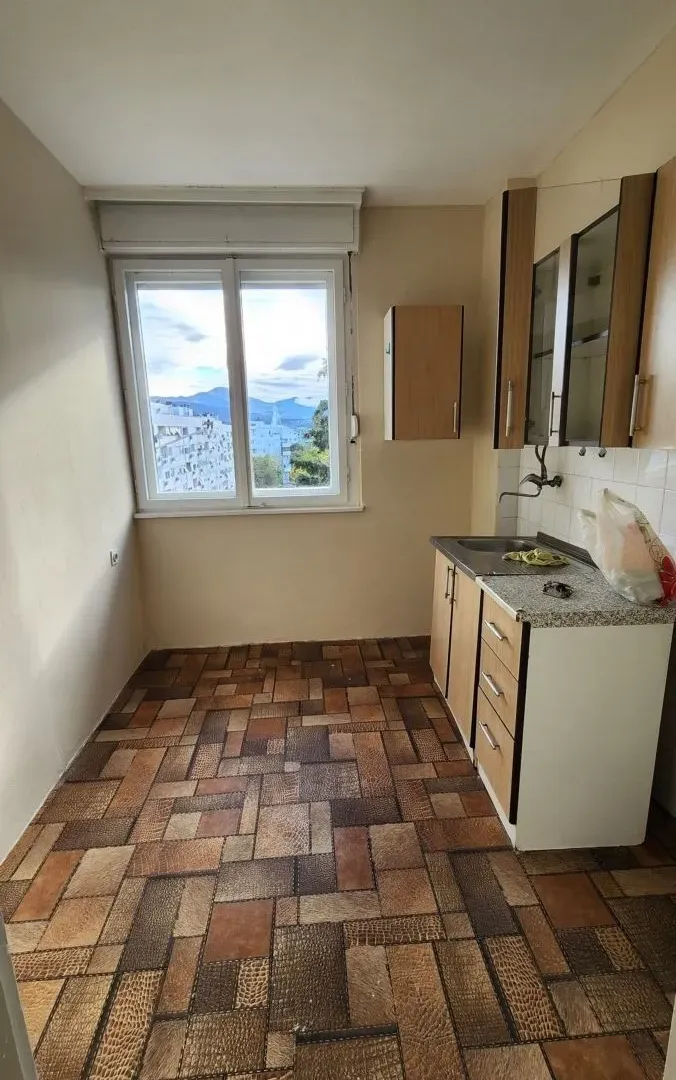 Izdavanje, dvosoban stan, 56m², Preko Morače, Podgorica