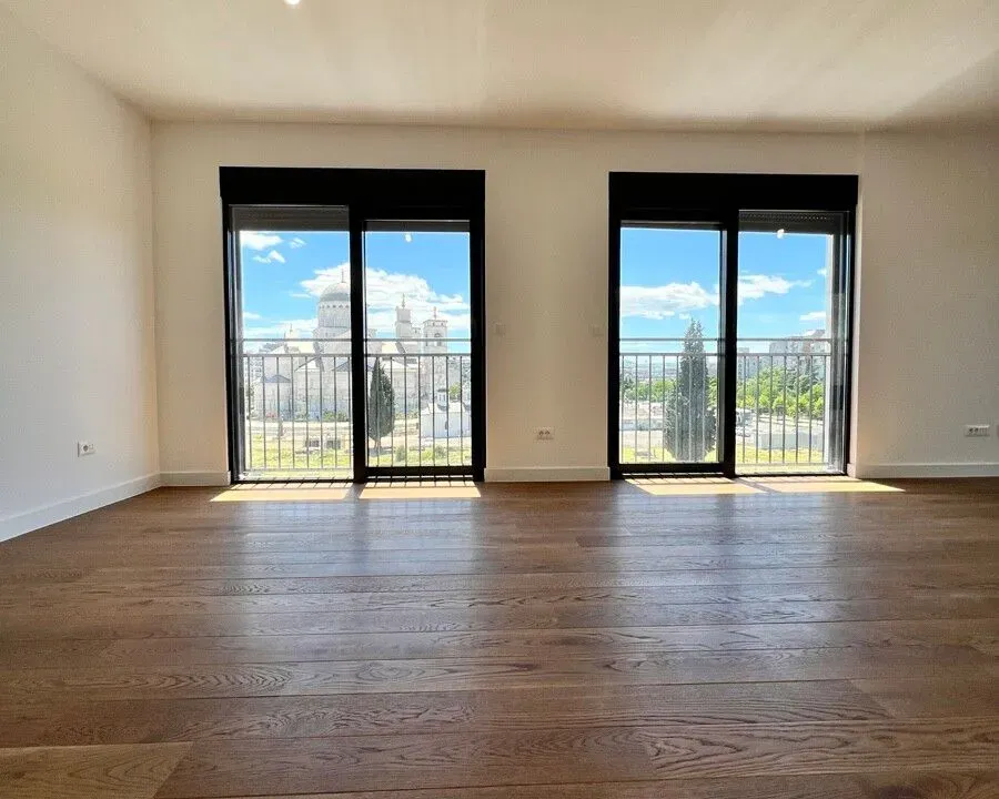 Prodaja, trosoban stan, 115m², Preko Morače, Podgorica