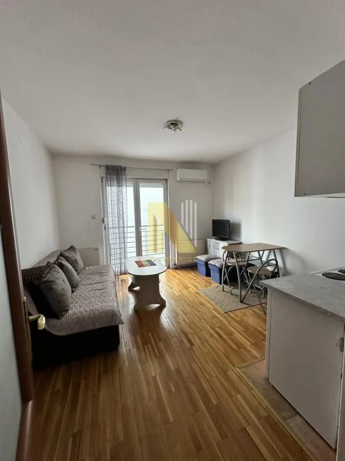 Izdavanje, garsonjera, 25m², Grbavica, Novi Sad Sve Podlokacije