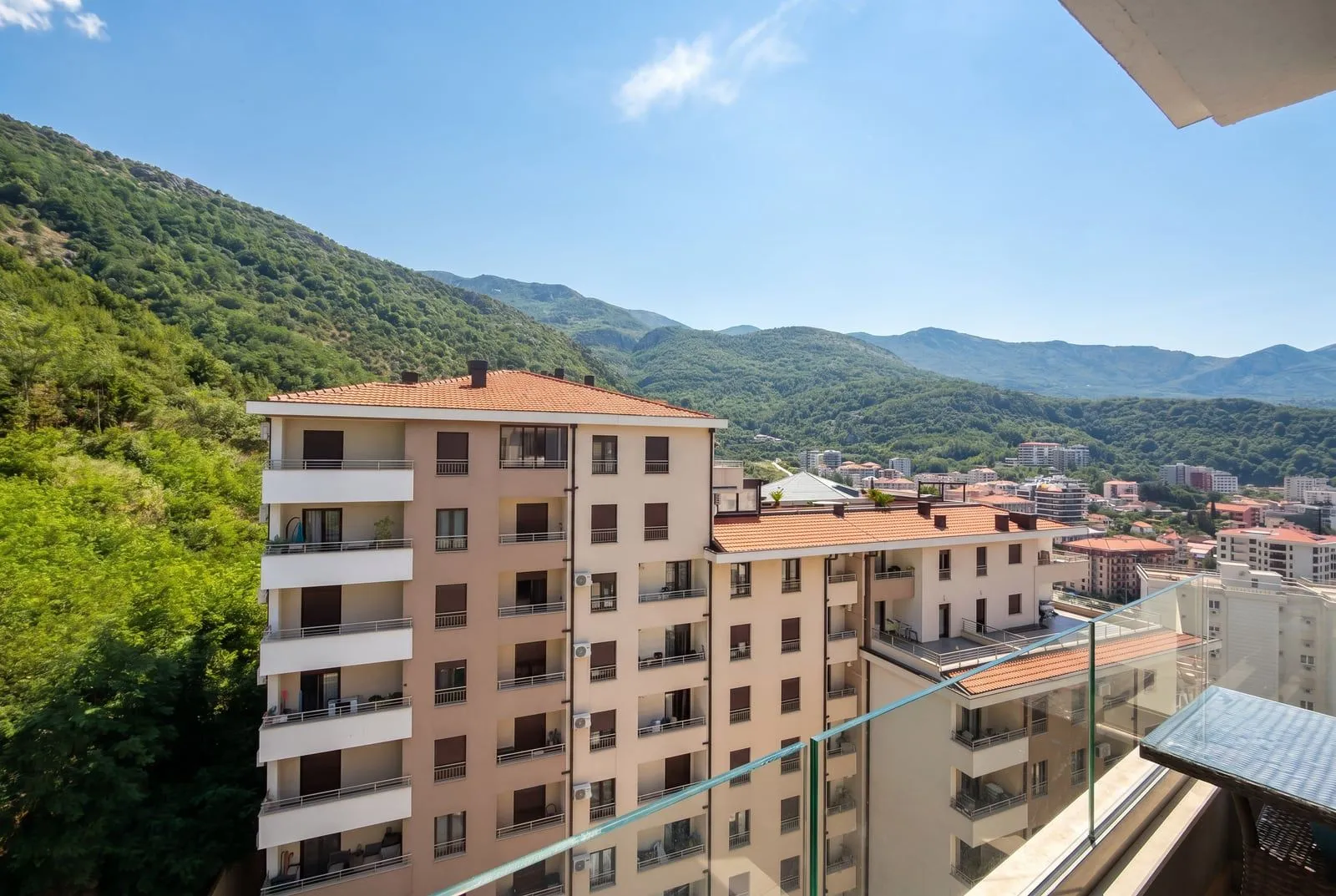 Sale, three bedroom apartment, 55m², Bečići, Budva
