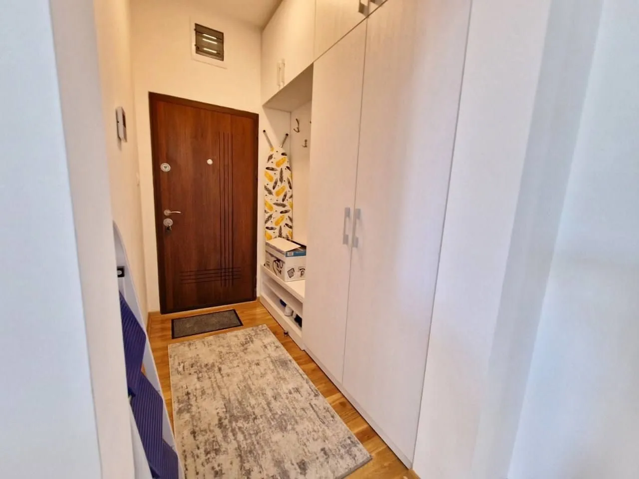 Rent, one bedroom apartment, 47m², Bečići, Budva