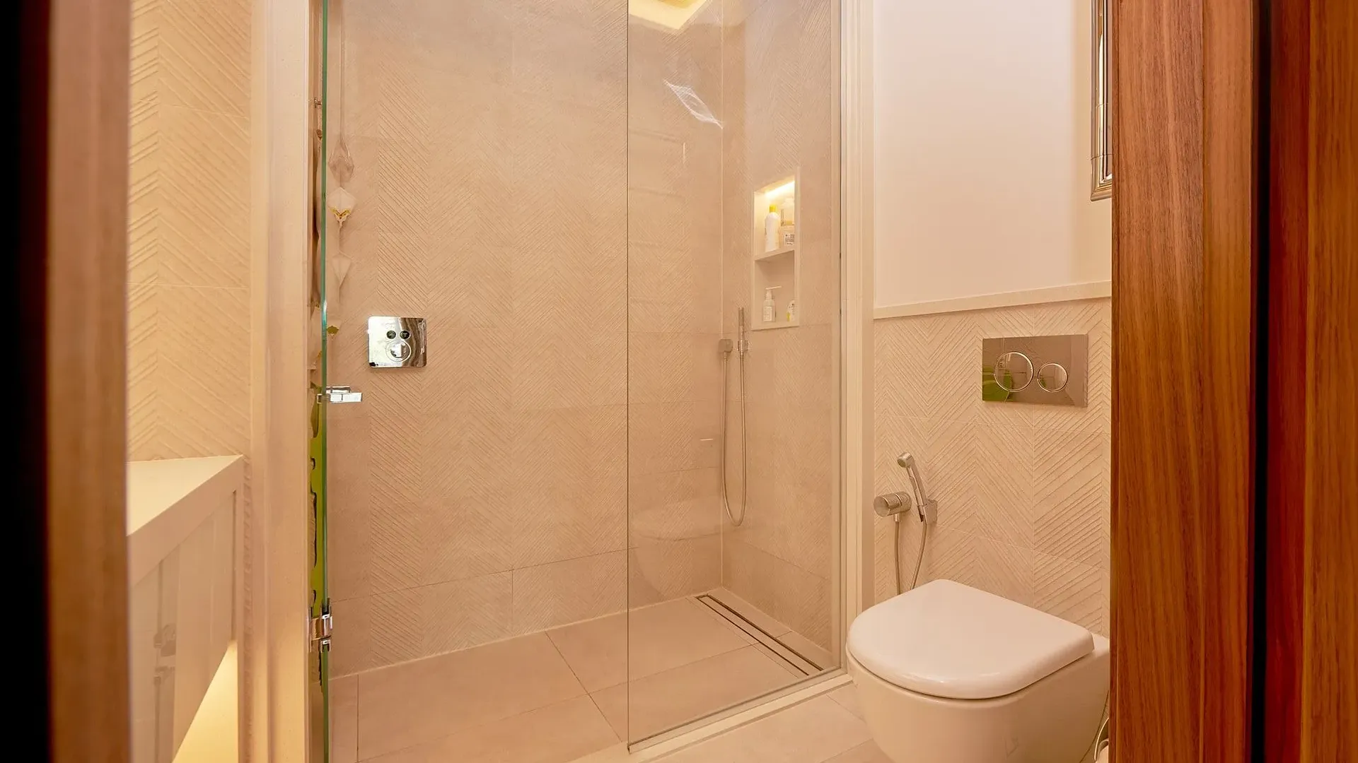 Prodaja, dvosoban stan, 152m², Tivat, Crna Gora