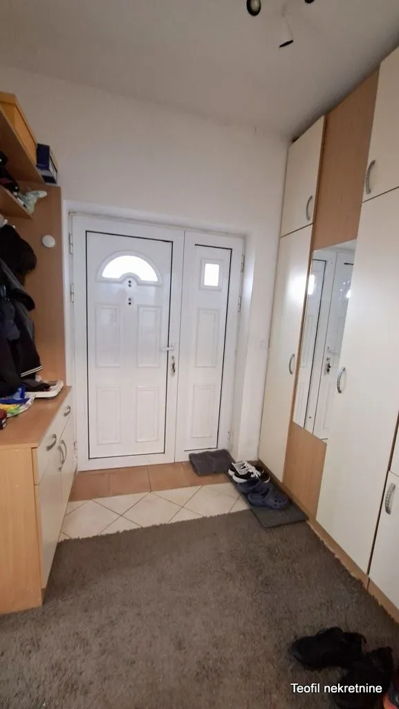 Sale, three bedroom apartment, 71m², Brace Jerković, Voždovac Sve Podlokacije