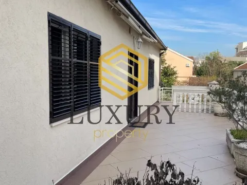 Rent, house, 100m², Momišići, Podgorica - image 8