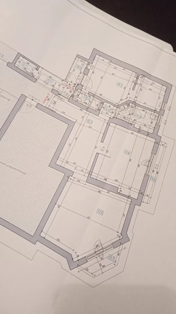 Arhitektonski nacrt i plan prostora nekretnine.