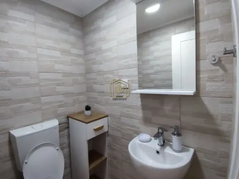 Izdavanje, dvosoban stan, 86m², Centar, Podgorica - image 5