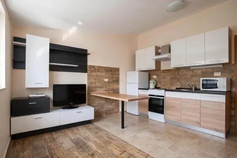Prodaja, kuća, 198m², Tivat, Crna Gora - image 2