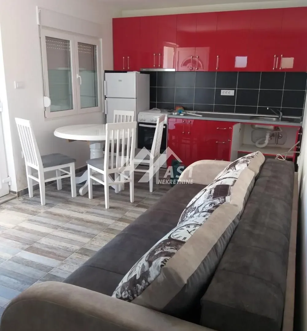 Izdavanje, dvosoban stan, 60m², Sajlovo, Novi Sad Sve Podlokacije