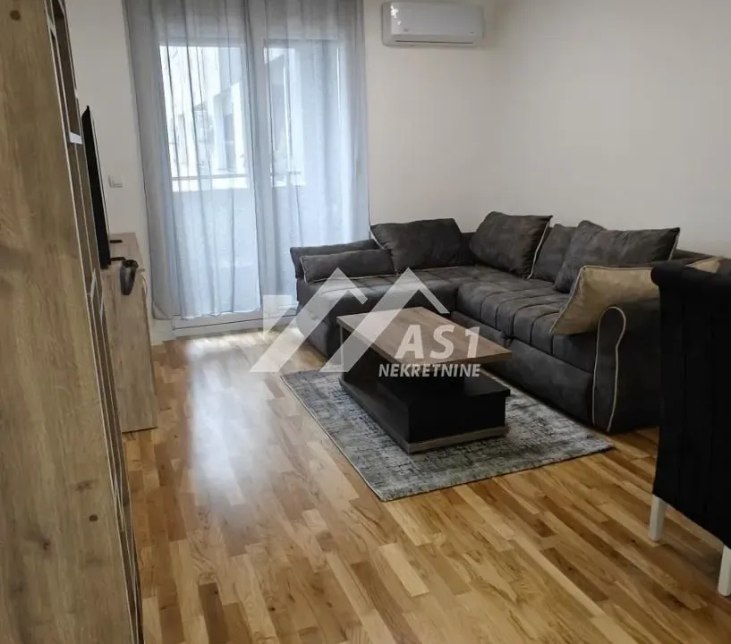 Izdavanje, dvosoban stan, 45m², Telep, Novi Sad Sve Podlokacije