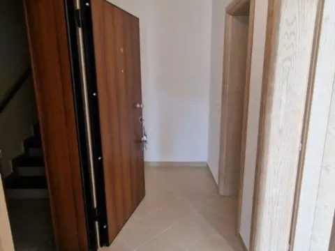 Sale, one bedroom apartment, 53m², Bečići, Budva - image 3