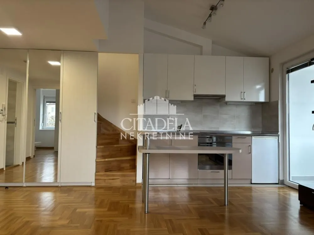 Prodaja, dvosoban stan, 84m², Gradska Bolnica, Zvezdara Sve Podlokacije